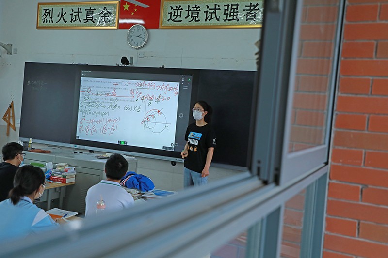 三峡高中高三年级学生返校复课 - 宜昌市三峡高级中学